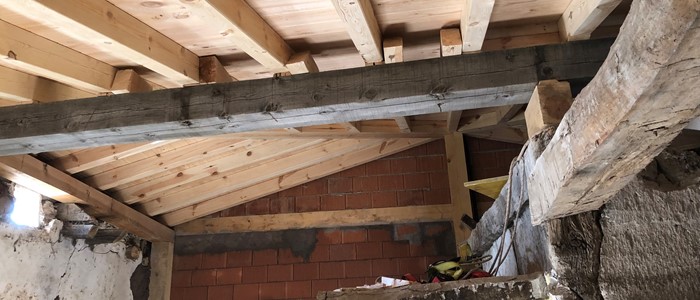 Restauración de cubierta en vivienda de Agés